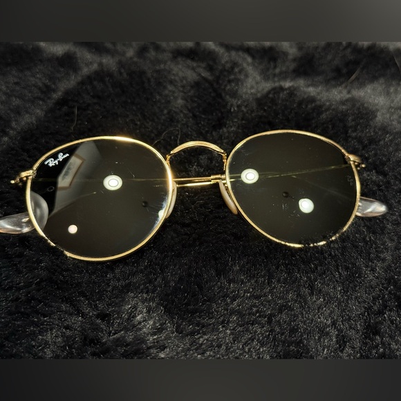 Ray-Ban aviator sunglasses. - Picture 3 of 5